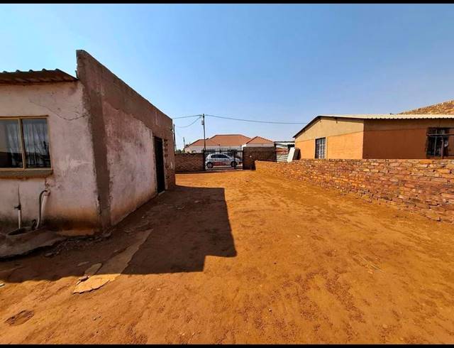 2 BEDROOM HOUSE FOR SALE IN SOSHANGUVE SOUTH